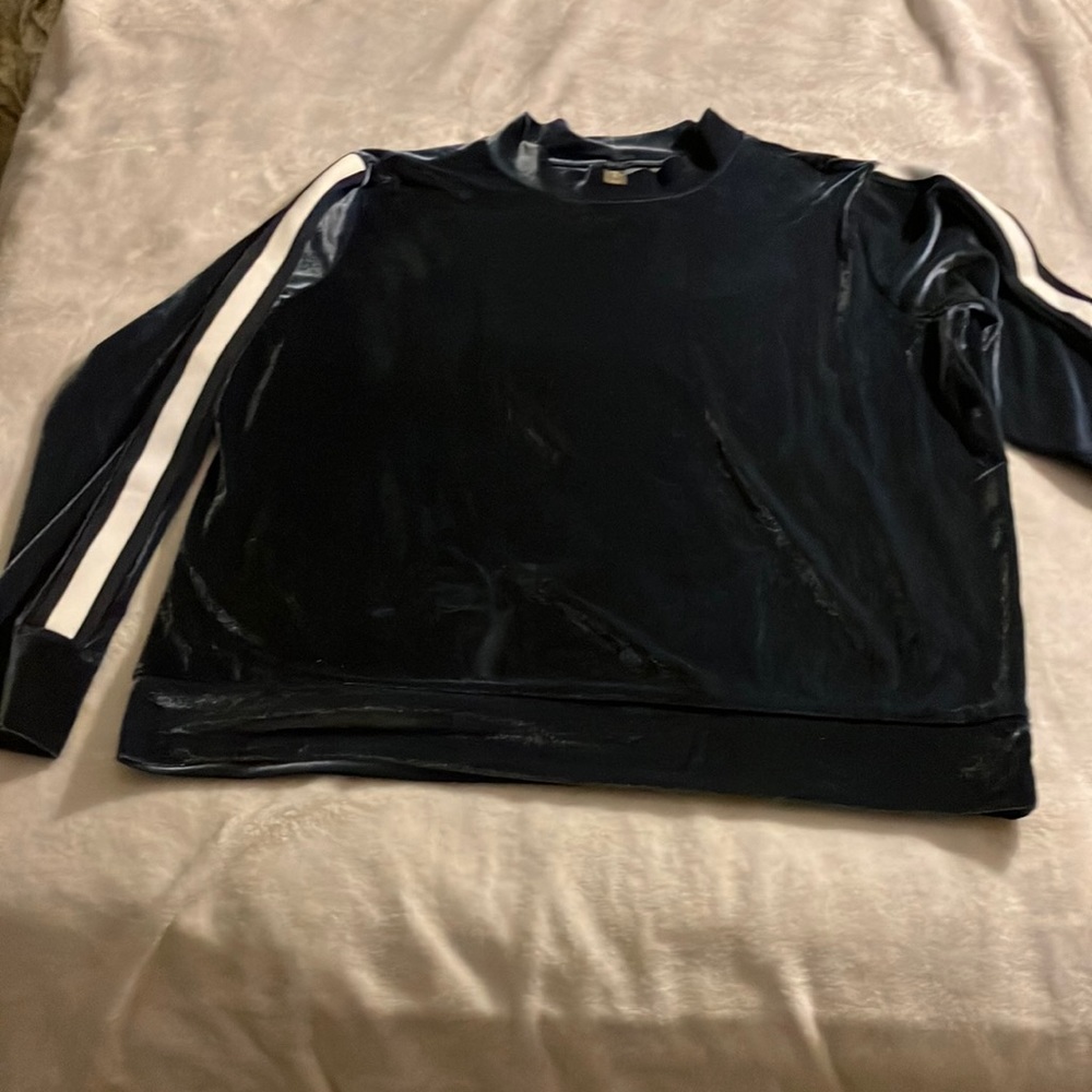 Size xl comfy soft sporty sweater